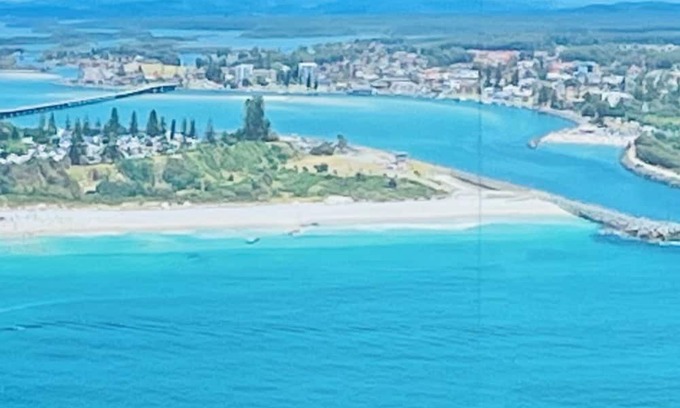 Tuncurry House | Tuncurry Tranquility family and dog friendly house conveniently located