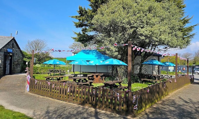 Newquay Cabin | Seaside Retreat Caravan in Newquay
