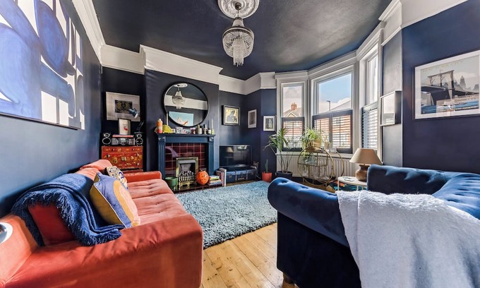 North Shields House | Stylish and spacious family home-from-home close to the beaches of North East.