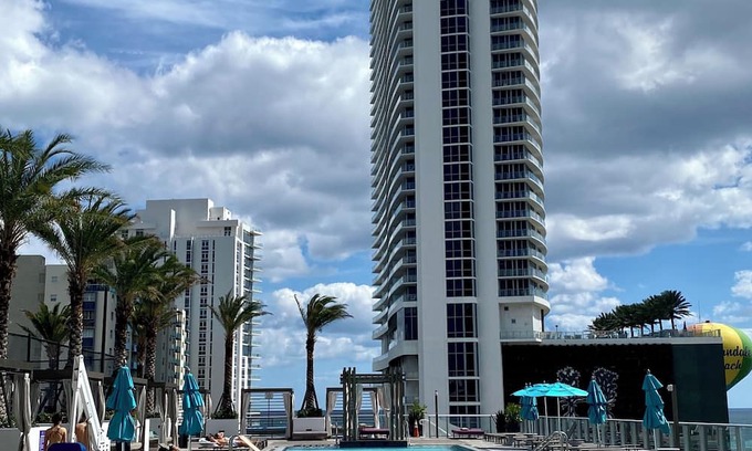 Hollywood South Central Beach Apartment | sleep by the sea on this luxurious unit