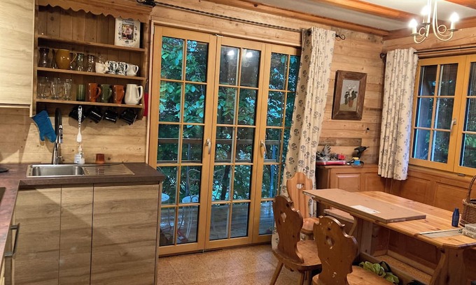 Engelberg Ski Chalet | Cosy Mountain Chalet Retreat,nPrivate ,unique ,forest location.nnn