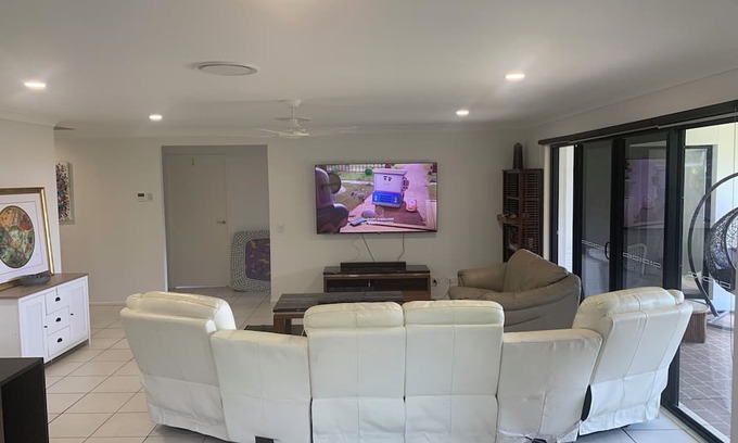 Nudgee House | Suburban Family Oasis close to Brisbane airport