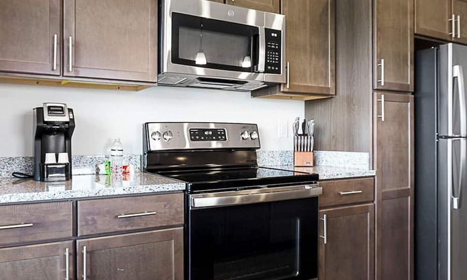 Cartersburg Apartment | Barsala l Charming 2BR with Fitness Center & Pool Access!