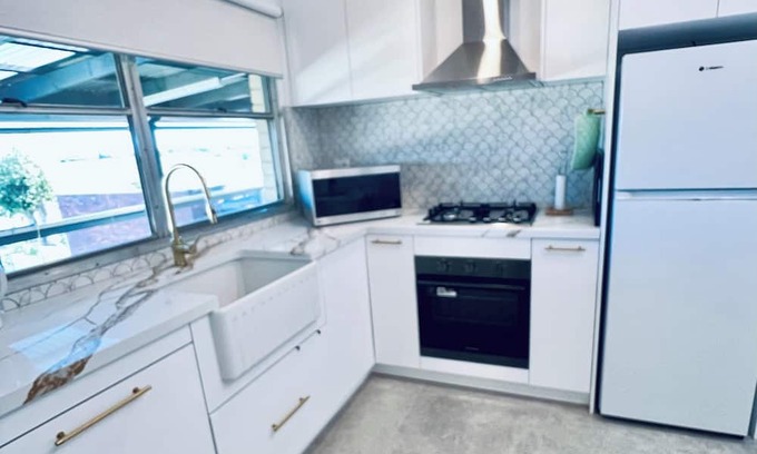 Jacana House | Home with a view 15 minutes from the airport!