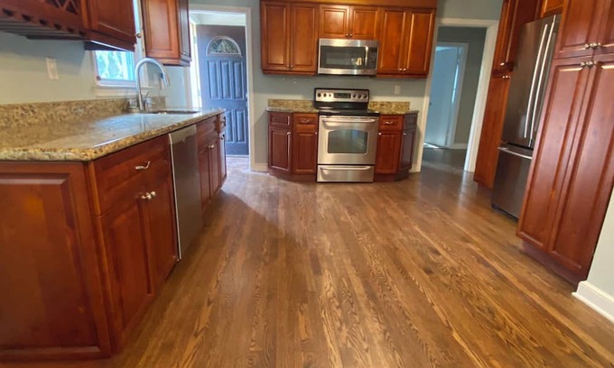 Fairfield House | Charming 3-bedroom ranch with central air in Fairfield