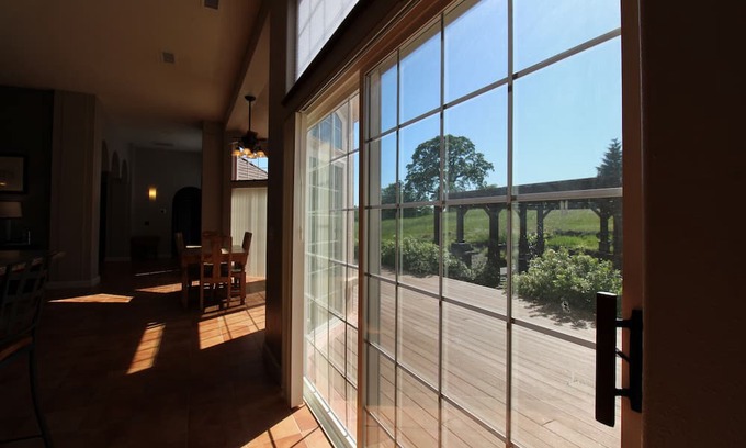 Yamhill House | Exceptional Vineyard Estate in Yamhill with Mediterranean Home and Pinot Noir Vines