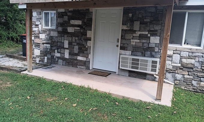 Jasper Cottage | Charming 1-bedroom cottage with AC, WiFi in awesome Jasper