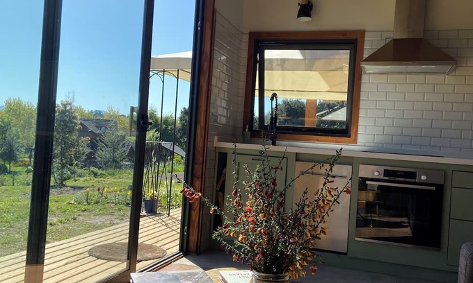 Villarrica Cottage | Charming 2-bedroom cottage in front of Villarrika lake with superb internet