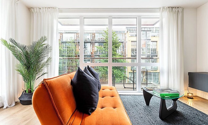 De Beauvoir Apartment | Stylish and Sleek East London Retreat