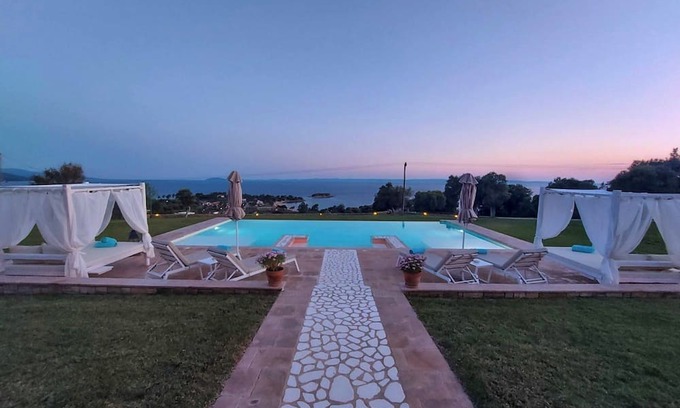 Nikita Villa | Sithonian Blue Royal villa