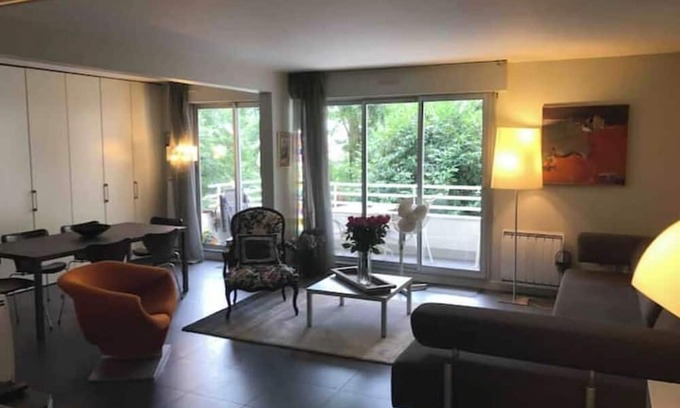 Billancourt–Rives de Seine Apartment | Vrbo Property