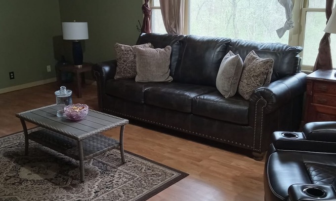 Cropsey House | Looking for Relaxation