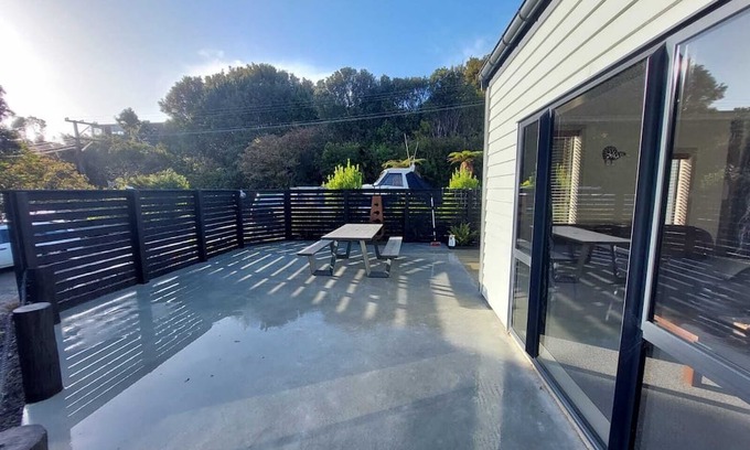 Oban House | Central location, 5 mins to everything. Car can be provided.