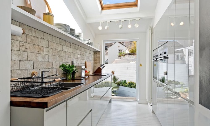 Flushing House | Waterside house with sea views