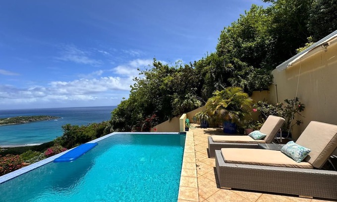 Cay Bay Hill Apartment | View Point Grand Studio: Cozy, Ocean Views, Gentle Breezes, Backup Benerator