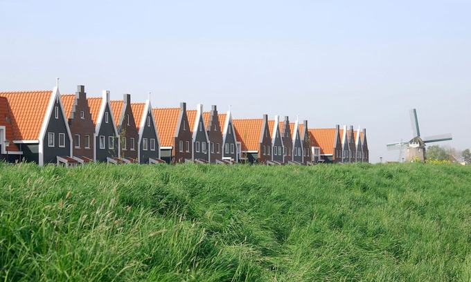 Volendam Apartment | Comfortable Hotel Room in Center of Volendam