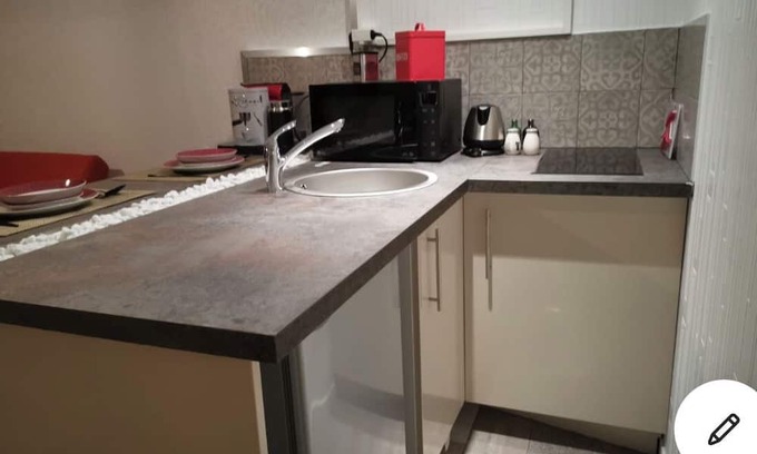 Up 1.5 Saint-Ferreol Apartment | Charming studio