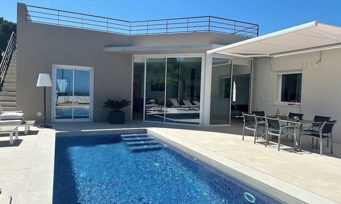 Begur Villa | Sea views, located 600 meters from the beach. Garden, pool, and A/C.