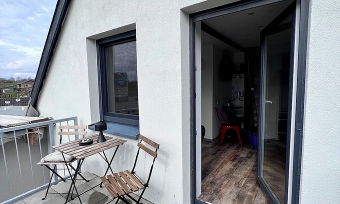 Rodder Apartment | Ideal für Motorsport, Nahe dem Nürburgring. Ruhig Gelegen,für Wanderer und Biker