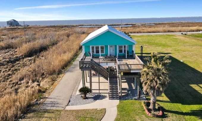 Lake Catherine House | Lake Catherine Family Ready Home | Private Pier