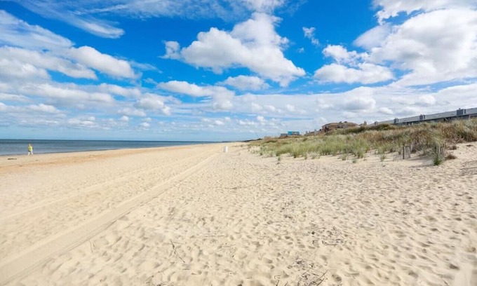 Bayview Condo | Sandy Feet Retreat At Ocean View Beach in Norfolk
