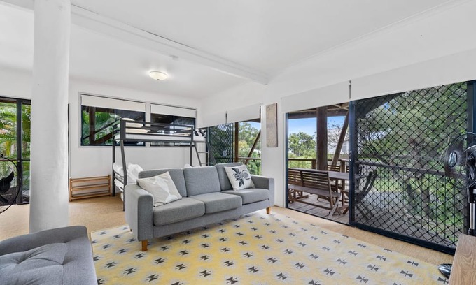 Point Lookout House | Rays Beach House by Discover Stradbroke