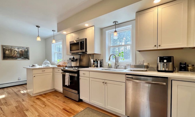 Kerhonkson House | Kerhonkson Oasis: Where Comfort Meets Nature- 3 Bdrm Close to Climbing!
