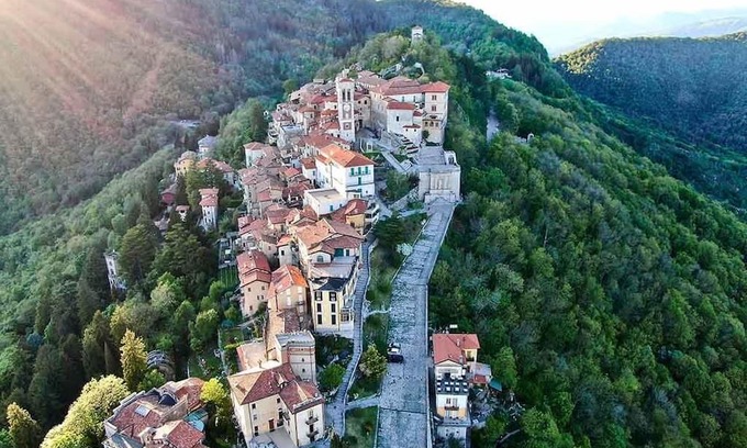 Ghirla Apartment | The window to the sky