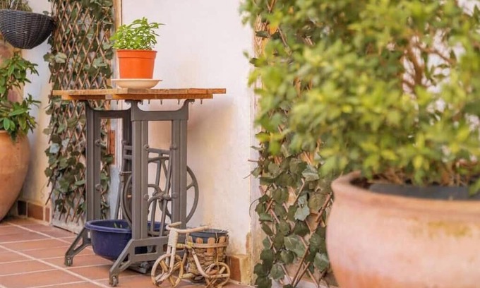 Teruel House | Holiday Home 'Barranco Las Maravillas' with Private Terrace, Private Garden and Wi-Fi