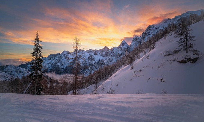 Kranjska Gora Cottage | Erjavčeva koča mountian hut at Vršič