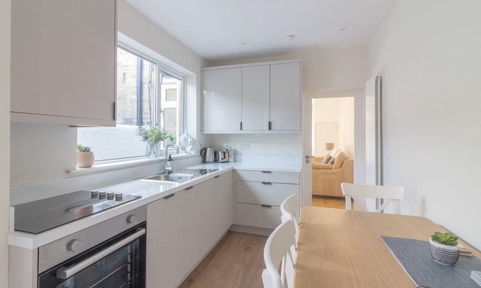 Donnybrook House | GuestReady - Cosy Retreat in Donnybrook