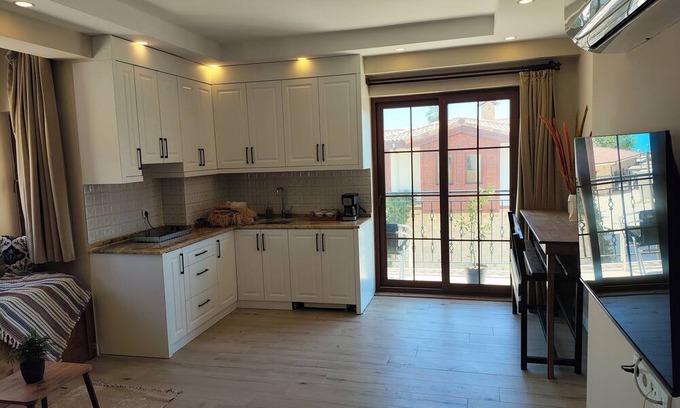 Ancient Side Apartment | Located near the east coast of Side peninsula, close to many key locations.