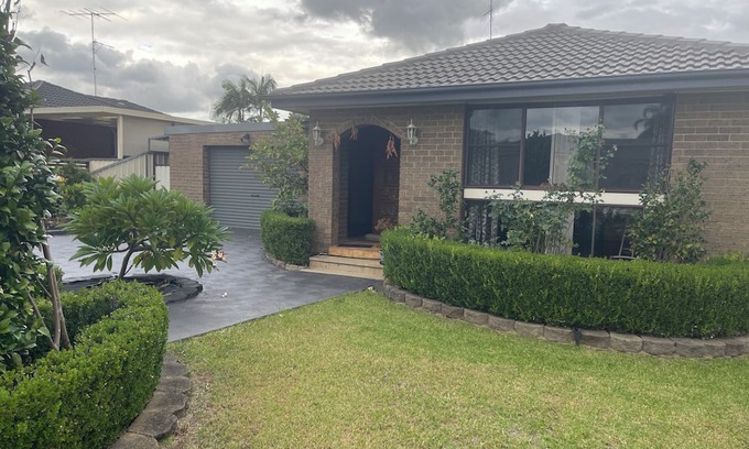St Clair House | Bring the whole family to this great place with lots of room for fun.
