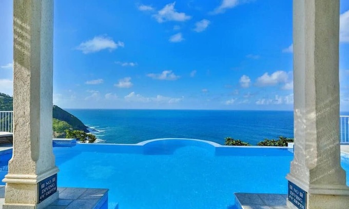 Mount Hardy Villa | Grandiose 4 Br Sea Facing Villa