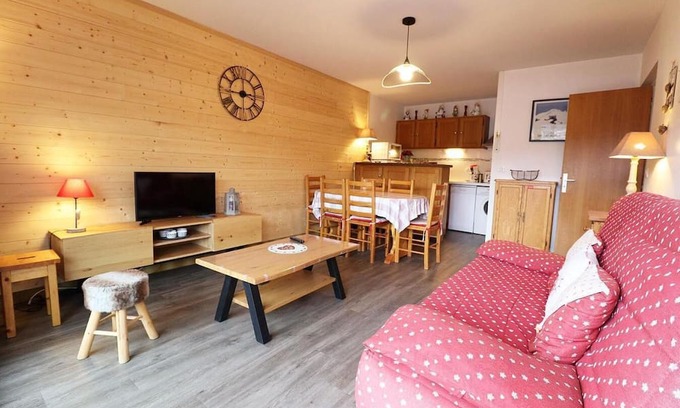 Les Gets Apartment | 1st floor, balcony, tv, ski locker, 45m², Les Gets