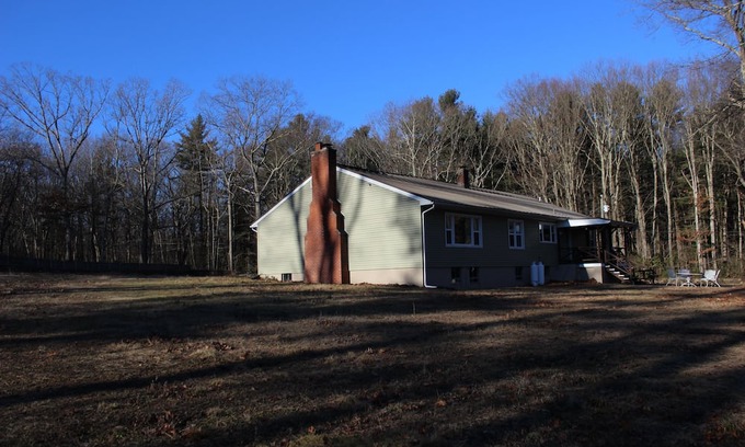 Hamden House | Mid-Century Modern Cabin. Minutes from Yale