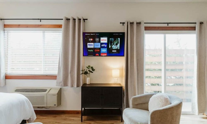 Kalispell Apartment | Accessible Downtown Studio w Kitchen