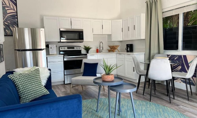 Coral Way Ski Chalet | Havana Ooh Na Na (Unit B)