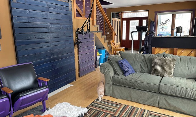Hillside East House | Anchorage Hillside 3BR home with mountain views, trail access, large yard!