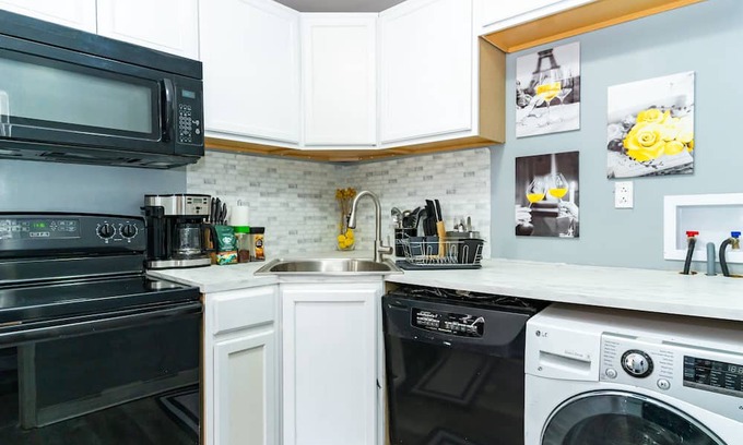 East Mount Airy Apartment | Newly renovated 3 bedroom apartment