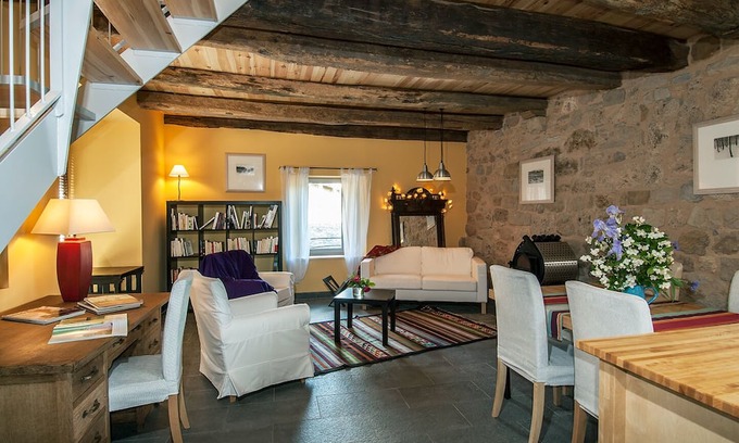 Salles-la-Source House | Gite de la Cascade, Pour 4 Personnes, Animaux Acceptés, Entre Rodez et Conques