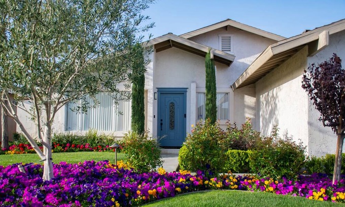 Indio House | Coachella Poolside Paradise, accommodates up to 10 guest