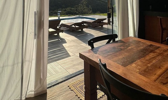 Palhoca Cabin | Chácara Pagará com Jacuzzi e Piscina