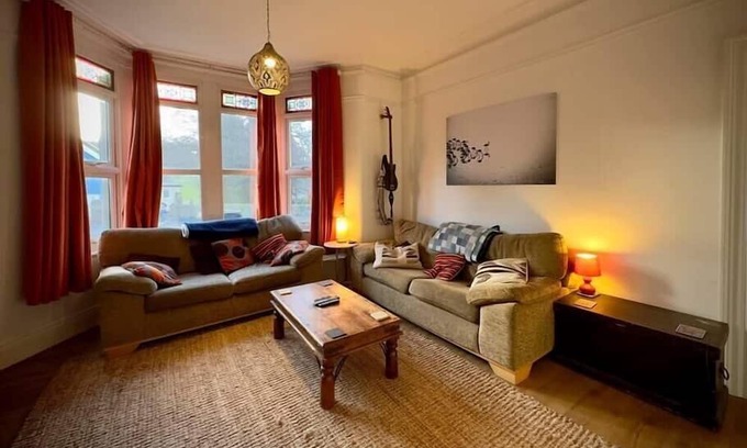 Brislington Cottage | A Victorian Charm with Modern Comforts