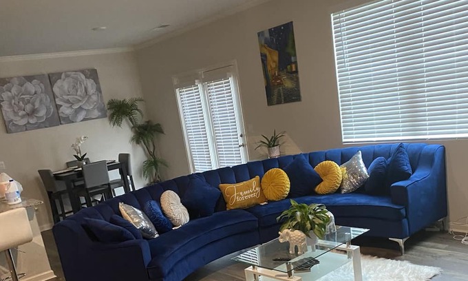 Lithia Springs House | Spacious 5-bedroom house with AC and WiFi in beautiful Lithia Springs