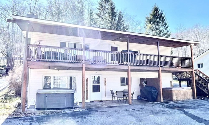 McHenry Cabin | Cozy cabin on the Lake with dock and hot tub!