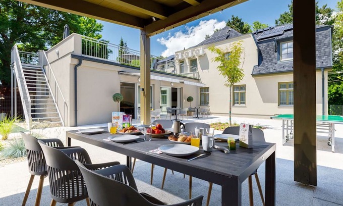 Balatonszarszo Apartment | Beautiful apartment for 4 guests with A/C, WIFI, TV, patio and parking