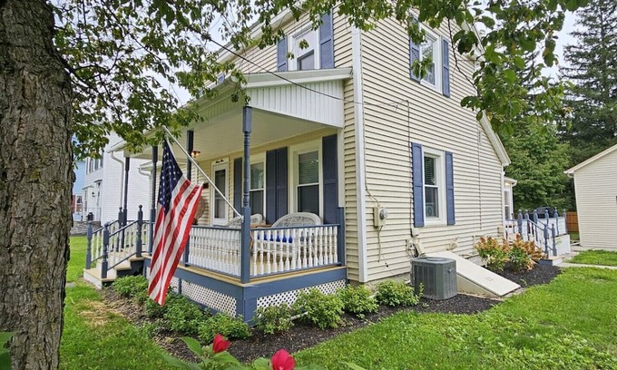 Richfield Springs House | Sunnyside Guest House*NEW*Central Air!7mi to Opera