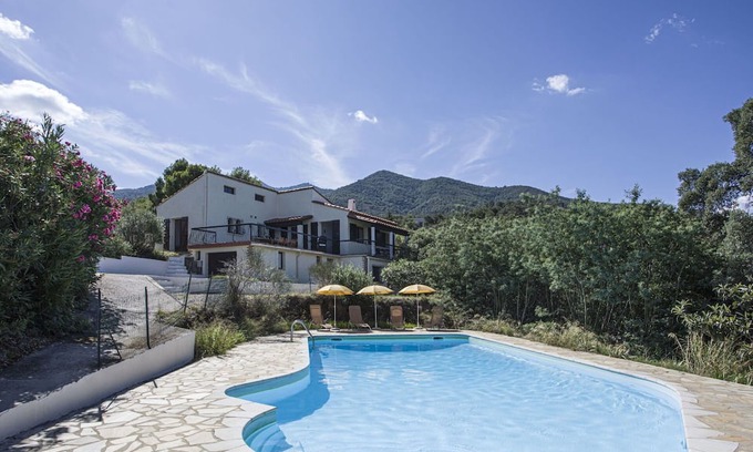 Montesquieu-des-Alberes House | Wonderful private villa with private pool, WIFI, TV, terrace, panoramic view and parking