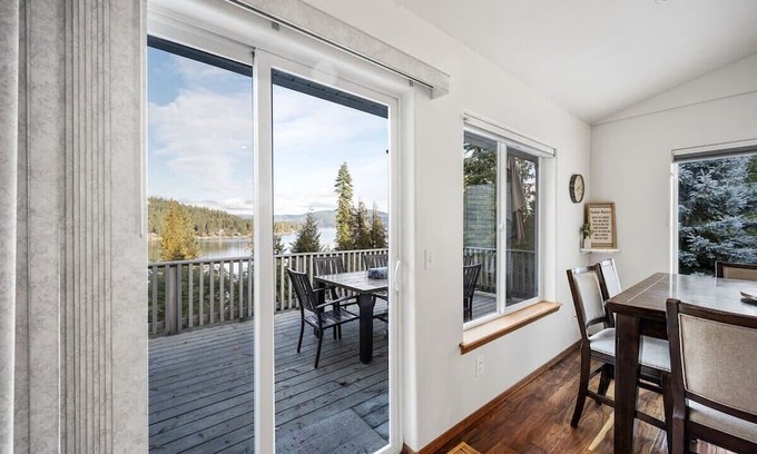 Coeur d'Alene House | Lake View Escape w/Patio, Balcony, Fire pit & BBQ